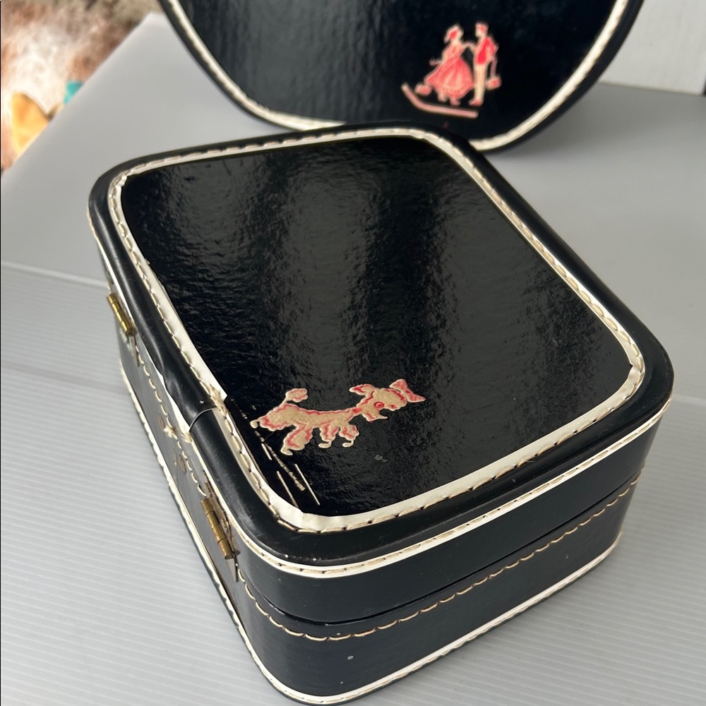 Vintage Black and White Travel Bag Set - Picture 7 of 14